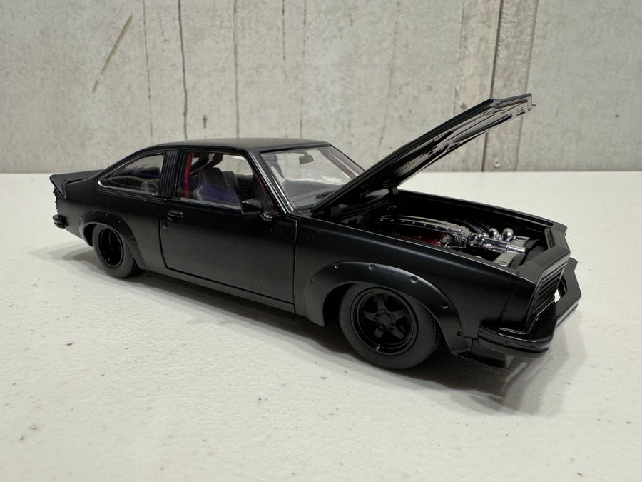 A9X CUSTOM TORANA - INFERNO SERIES - 1:24 SCALE DIECAST MODEL - DDA