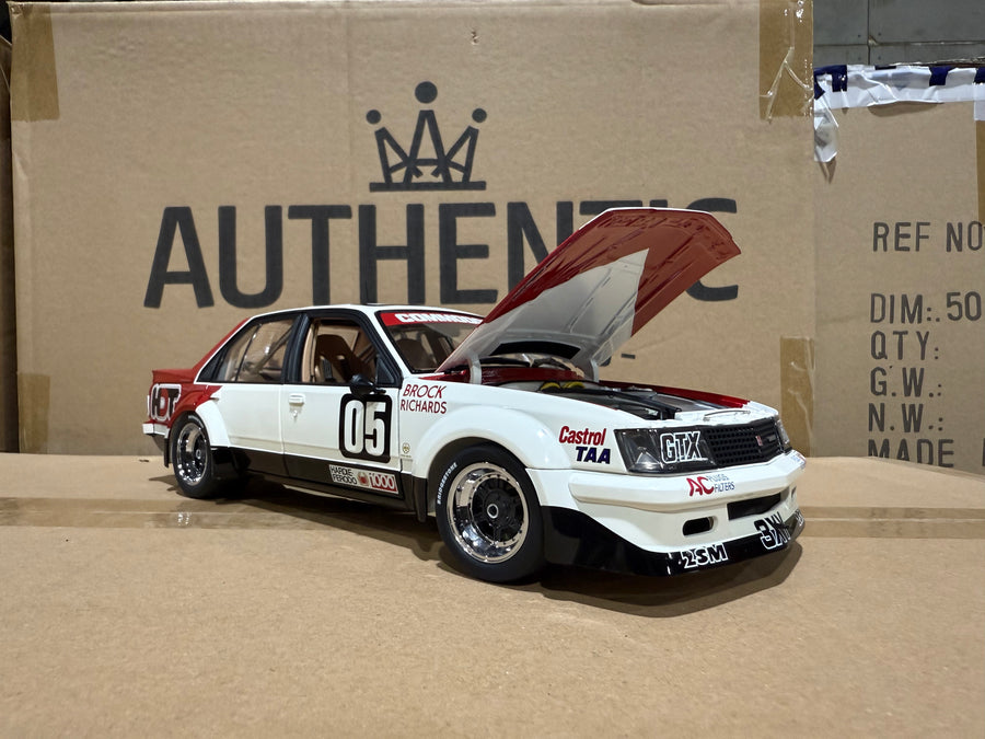 1980 Bathurst Winner Peter Brock/Richards - Holden VC Commodore - 1:18 Scale Diecast Model