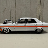 XW GT-HO Slammed and Blown - White - 1:24 Scale Diecast Model - DDA