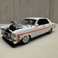 XW GT-HO Slammed and Blown - White - 1:24 Scale Diecast Model - DDA