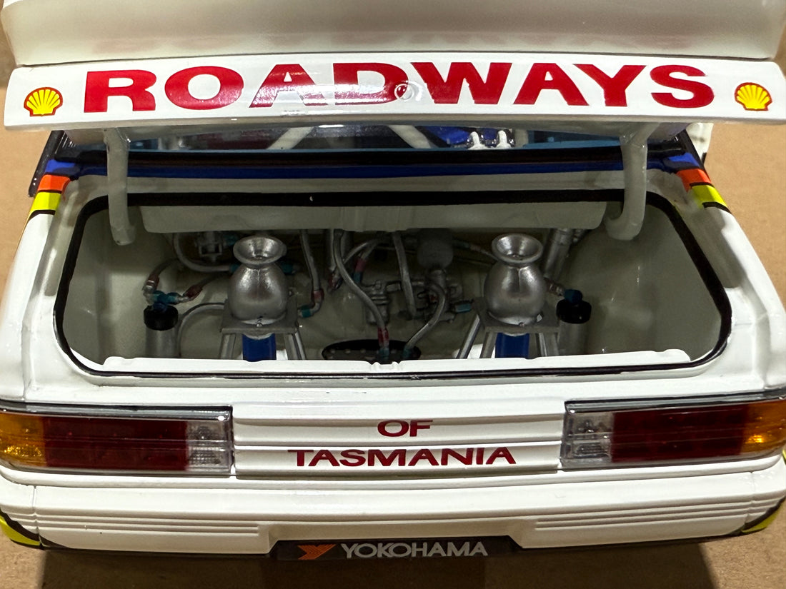 1986 Bathurst Winner - Grice/Bailey Chickadee Holden VK Commodore - 1: 18 Scale Diecast Model