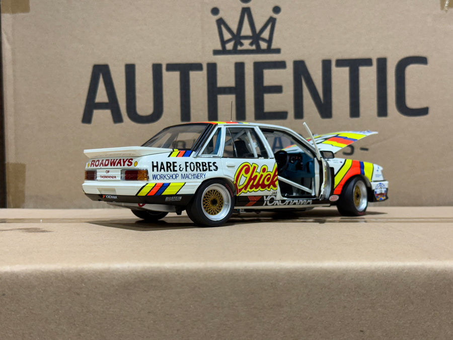 1986 Bathurst Winner - Grice/Bailey Chickadee Holden VK Commodore - 1: 18 Scale Diecast Model