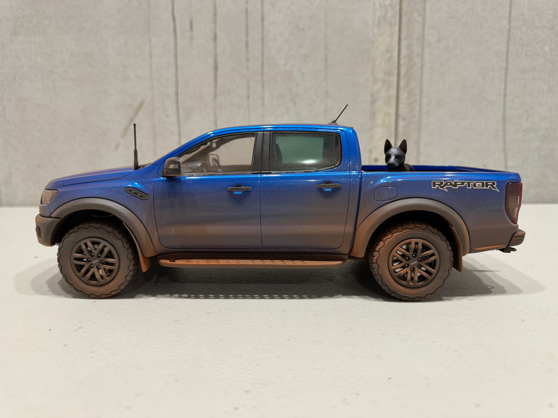 Ford Ranger Raptor - Velocity Blue - Dirty Version With Dog - 1:18 Scale Resin Model - AUTHENTIC COLLECTABLES