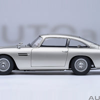 ASTON MARTIN DB5 "007 GOLDFINGER" (W/ WEAPONS) (BIRCH SILVER) - 1:18 SCALE MODEL - AUTOART