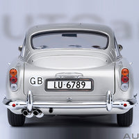 ASTON MARTIN DB5 "007 GOLDFINGER" (W/ WEAPONS) (BIRCH SILVER) - 1:18 SCALE MODEL - AUTOART