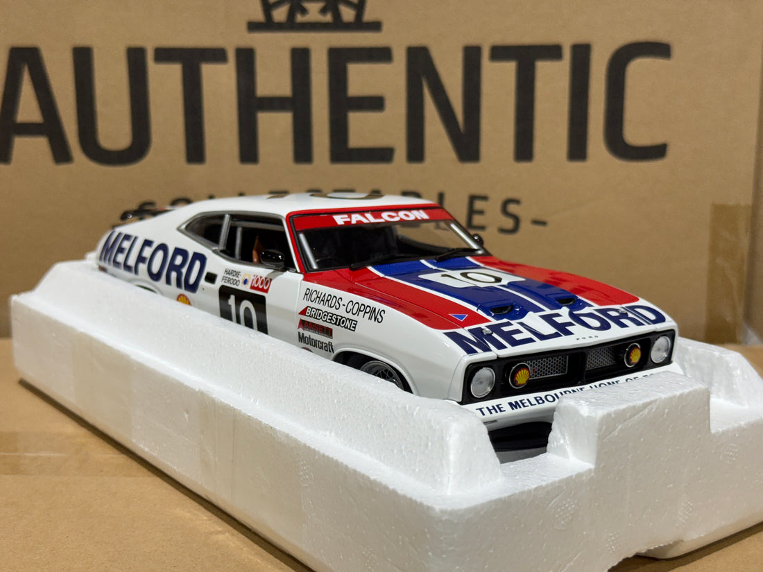 XB FALCON 1977 BATHURST 1000 - JIM RICHARDS/RON COPPINS - 1:18 SCALE DIECAST MODEL - AUTOart
