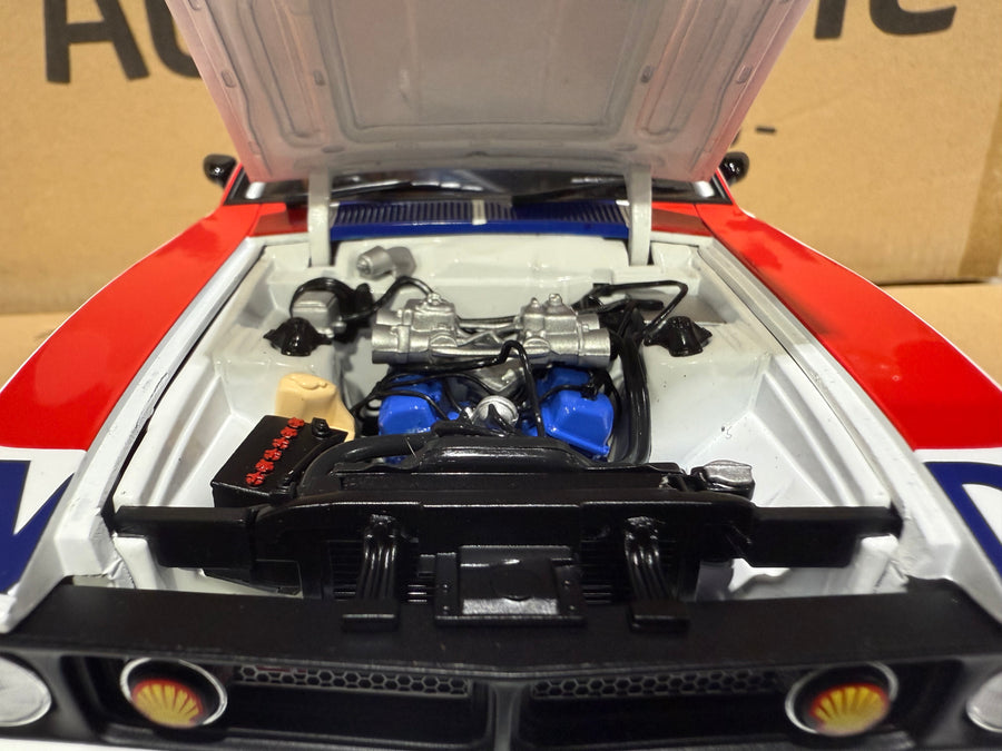 XB FALCON 1977 BATHURST 1000 - JIM RICHARDS/RON COPPINS - 1:18 SCALE DIECAST MODEL - AUTOart