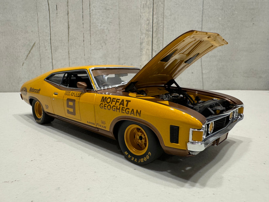 Ford XA Falcon GT 1973 Bathurst Winner 50th Anniversary GOLD livery - 1:18 Diecast Model