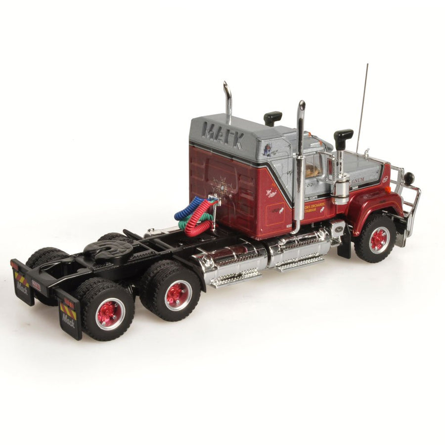 RISTOVICHIS ORCHARDS - FREIGHT SEMI PRIME MOVER & TRAILER - 1:64 SCALE