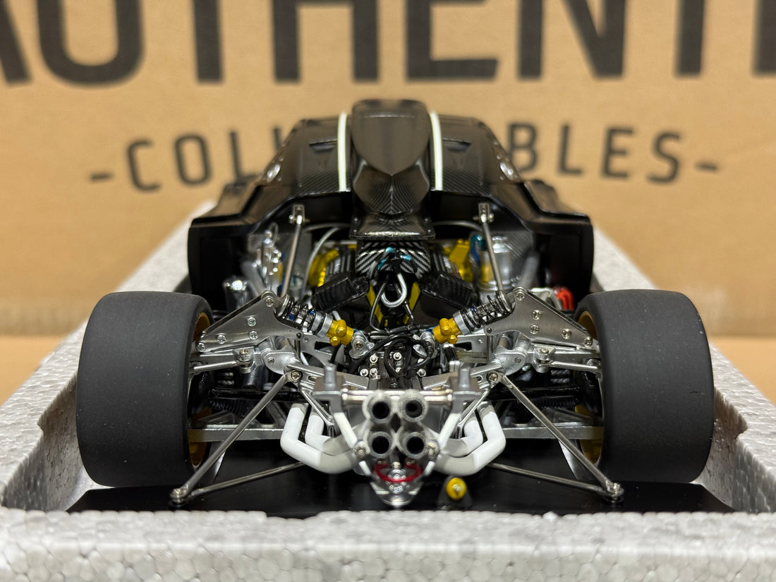 PAGANI ZONDA R - REVOLUCION - CARBON FIBRE - 1:18 SCALE DIECAST MODEL - AUTOart