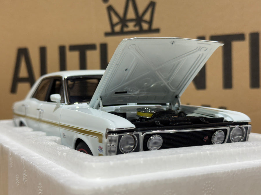 FORD XW FALCON GT-HO - DIAMOND WHITE - 1:18 SCALE DIECAST MODEL - AUTOart
