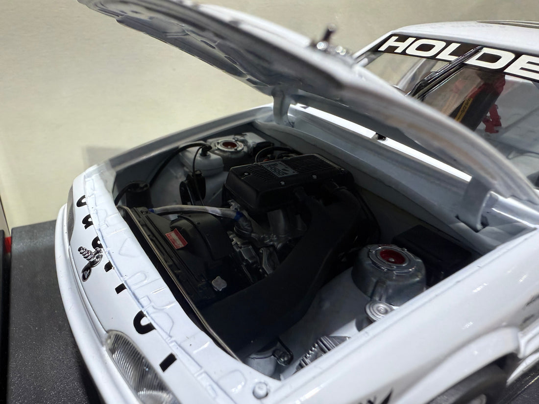 1990 TOOHEYS 1000 WINNING COMMODORE VL GROUP A - A.GRICE W.PERCY - 1:18 SCALE DIECAST MODEL - AUTOart