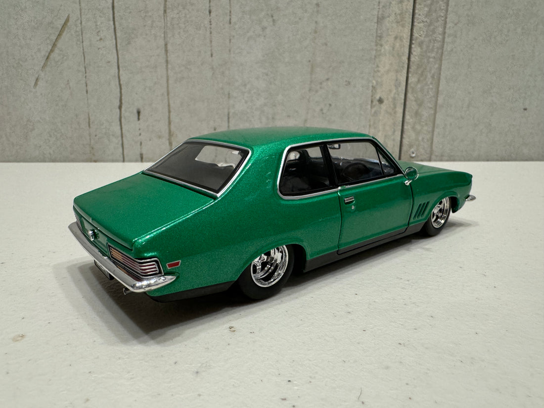 INDY GREEN LC 308 TORANA - 1:24 SCALE DIECAST MODEL - DDA