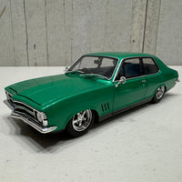 INDY GREEN LC 308 TORANA - 1:24 SCALE DIECAST MODEL - DDA