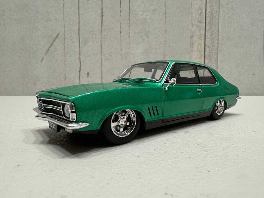 INDY GREEN LC 308 TORANA - 1:24 SCALE DIECAST MODEL - DDA