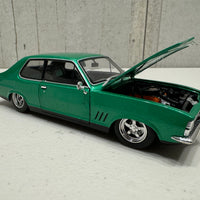 INDY GREEN LC 308 TORANA - 1:24 SCALE DIECAST MODEL - DDA