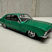 INDY GREEN LC 308 TORANA - 1:24 SCALE DIECAST MODEL - DDA