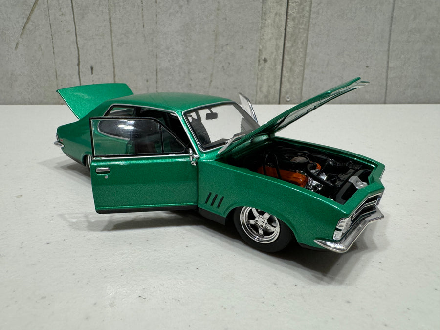 INDY GREEN LC 308 TORANA - 1:24 SCALE DIECAST MODEL - DDA