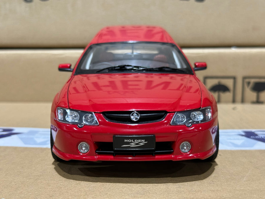 VY SS Ute With Canopy Red Hot - 1:18 Scale Diecast Model