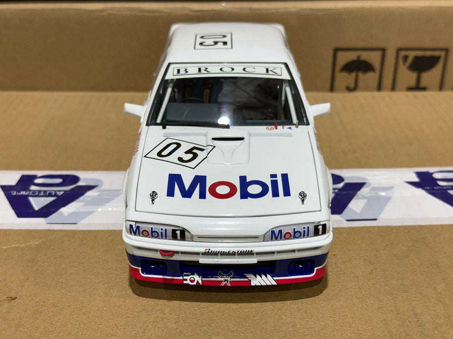 HOLDEN VL COMMODORE SS GROUP A #05 - BROCK / PARSONS BATHURST (1987) -1:18 SCALE DIECAST MODEL - BIANTE