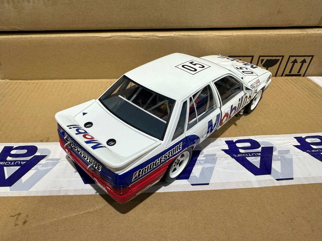 HOLDEN VL COMMODORE SS GROUP A #05 - BROCK / PARSONS BATHURST (1987) -1:18 SCALE DIECAST MODEL - BIANTE