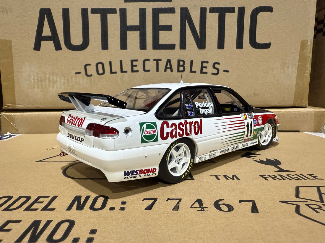 HOLDEN VS COMMODORE 1997 BATHURST WINNER - LARRY PERKINS - RUSSEL INGALL - 1:18 SCALE DIECAST MODEL