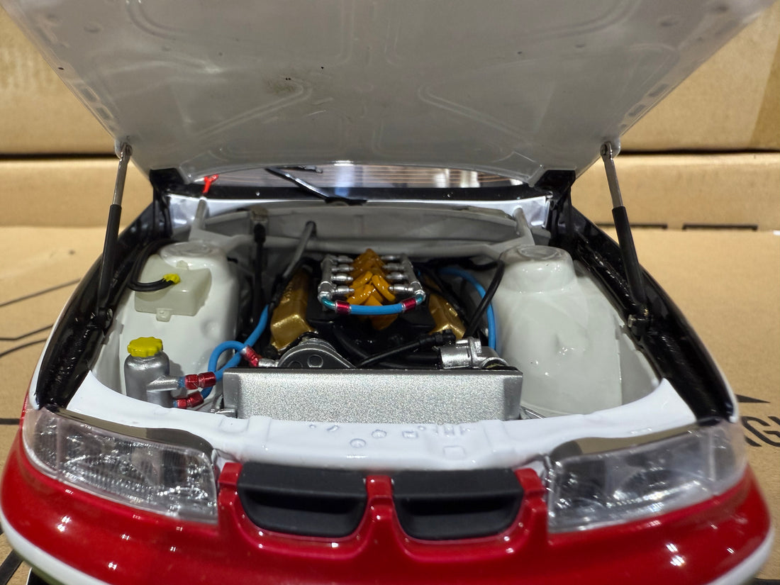 HOLDEN VS COMMODORE 1997 BATHURST WINNER - LARRY PERKINS - RUSSEL INGALL - 1:18 SCALE DIECAST MODEL