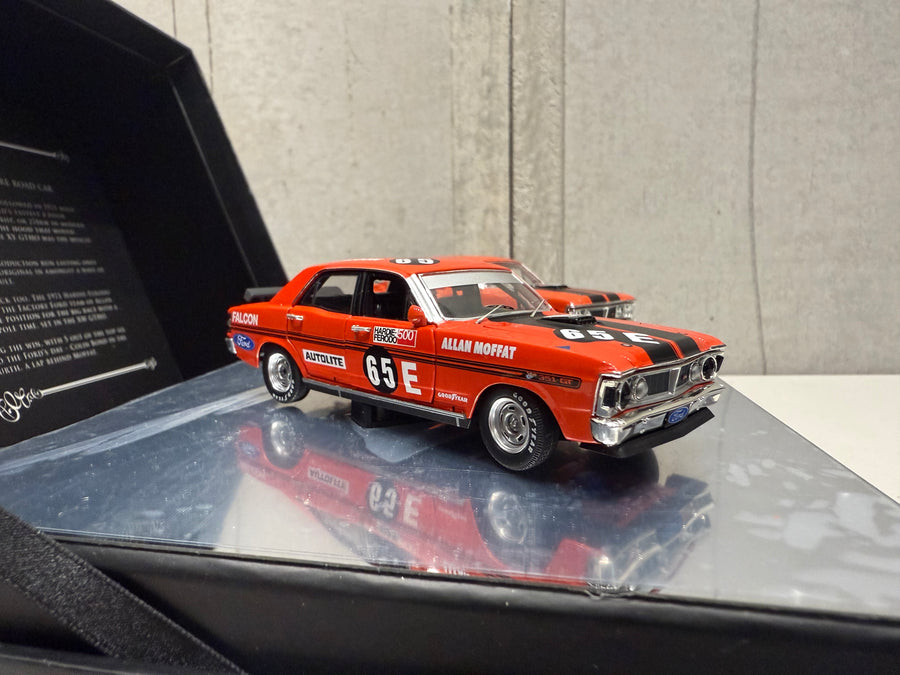 FORD FALCON XY GTHO TWIN SET: 1971 BATHURST WINNER - VERMILLION FIRE ROAD CAR - 1:43 SCALE DIECAST TWIN SET