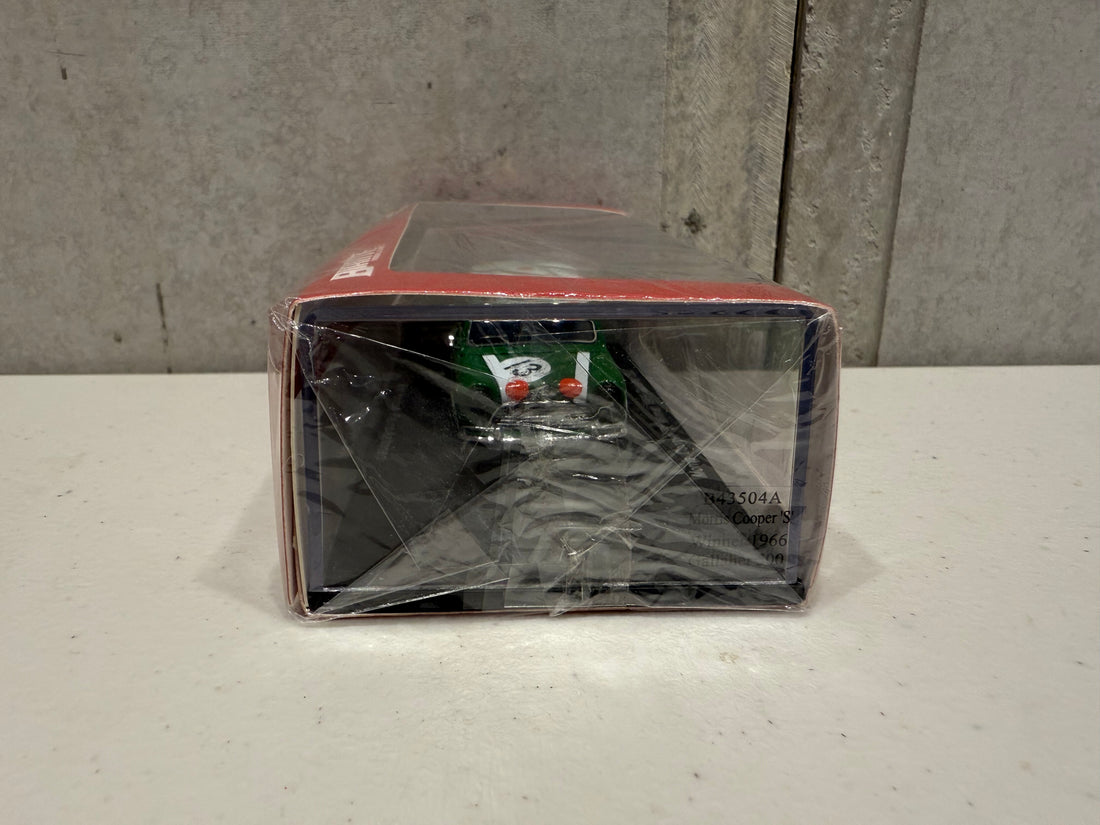 MORRIS COOPER 'S' #13C BOB HOLDEN/ RAUNO AALTONEN 1966 GALLAHER 500 WINNER - 1:43 SCALE DIECAST MODEL