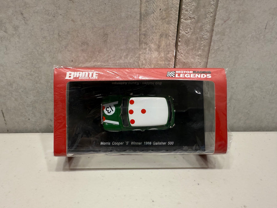 MORRIS COOPER 'S' #13C BOB HOLDEN/ RAUNO AALTONEN 1966 GALLAHER 500 WINNER - 1:43 SCALE DIECAST MODEL