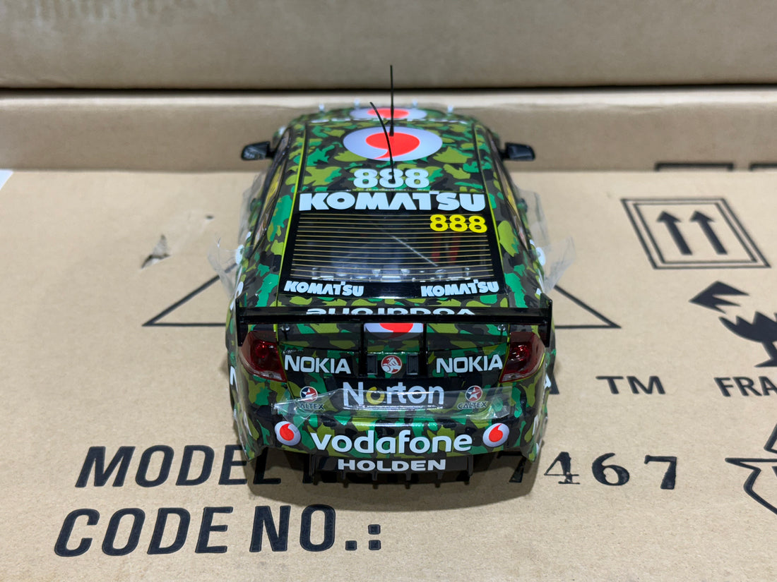 CRAIG LOWNDES' YEAR 2011 SUCROGEN TOWNSVILLE 400 TEAMVODAFONE VE SERIES II COMMODORE - 1:18 SCALE DIECAST MODEL