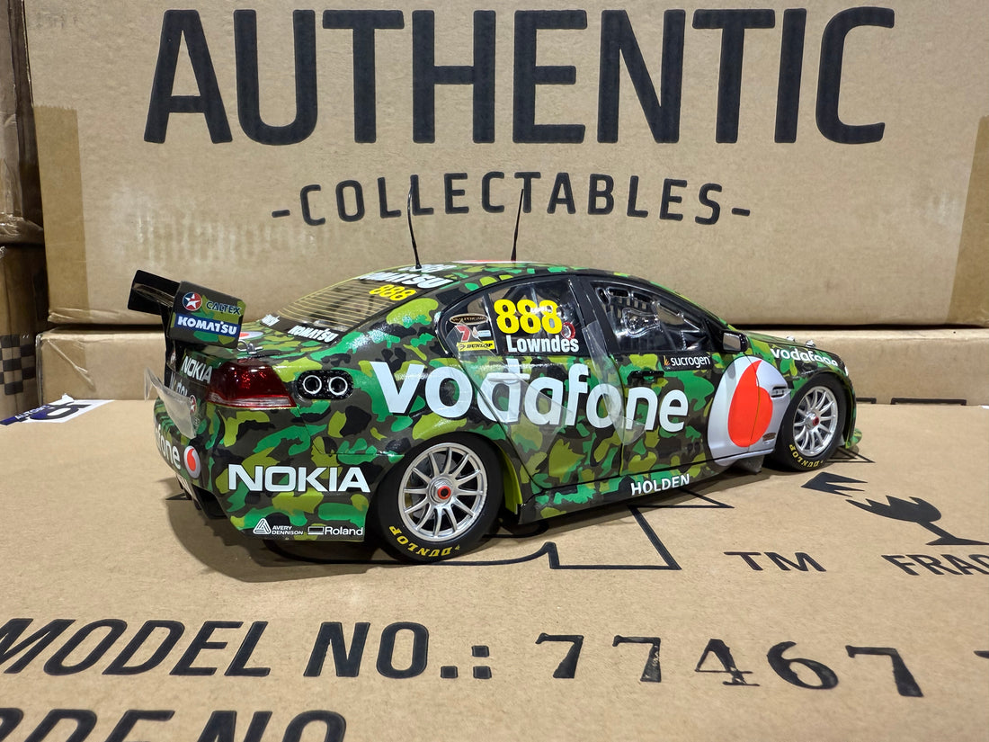 CRAIG LOWNDES' YEAR 2011 SUCROGEN TOWNSVILLE 400 TEAMVODAFONE VE SERIES II COMMODORE - 1:18 SCALE DIECAST MODEL