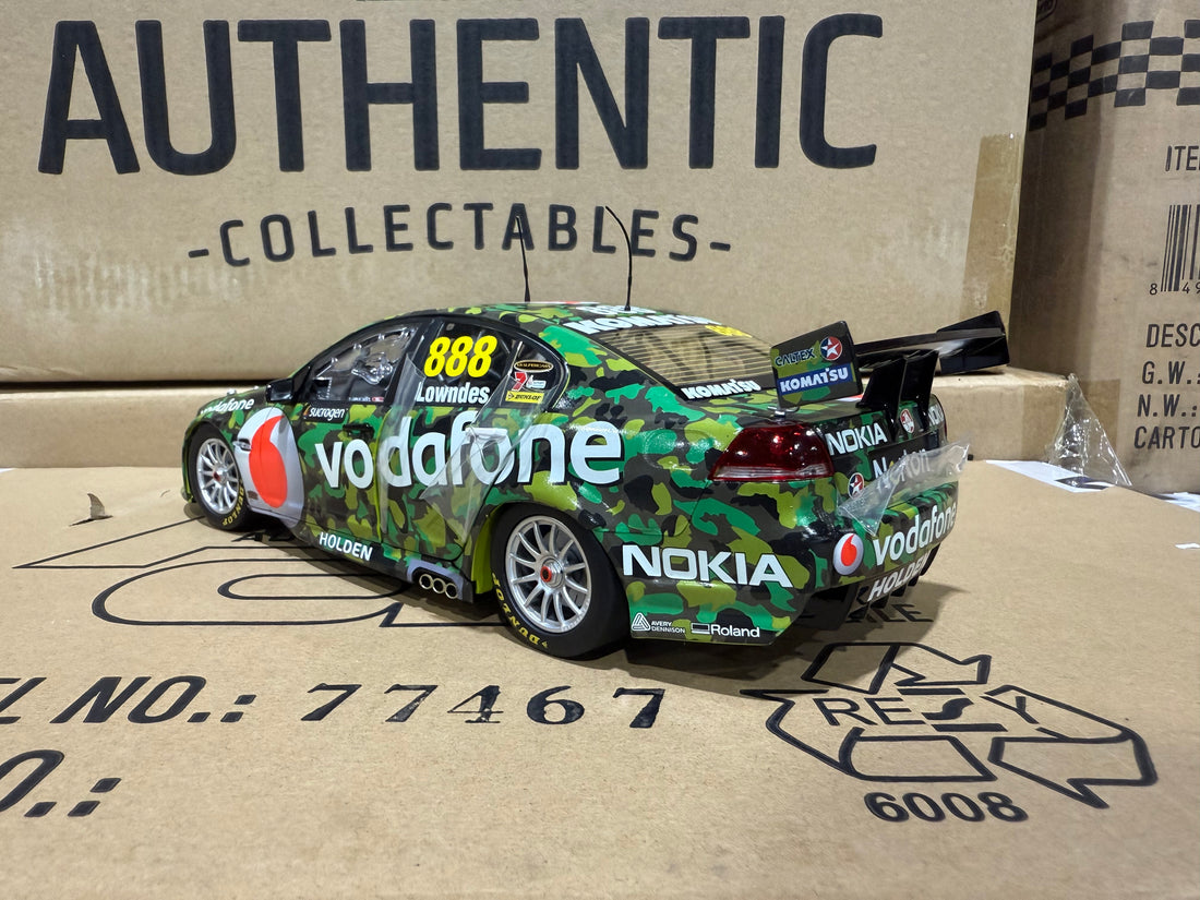 CRAIG LOWNDES' YEAR 2011 SUCROGEN TOWNSVILLE 400 TEAMVODAFONE VE SERIES II COMMODORE - 1:18 SCALE DIECAST MODEL
