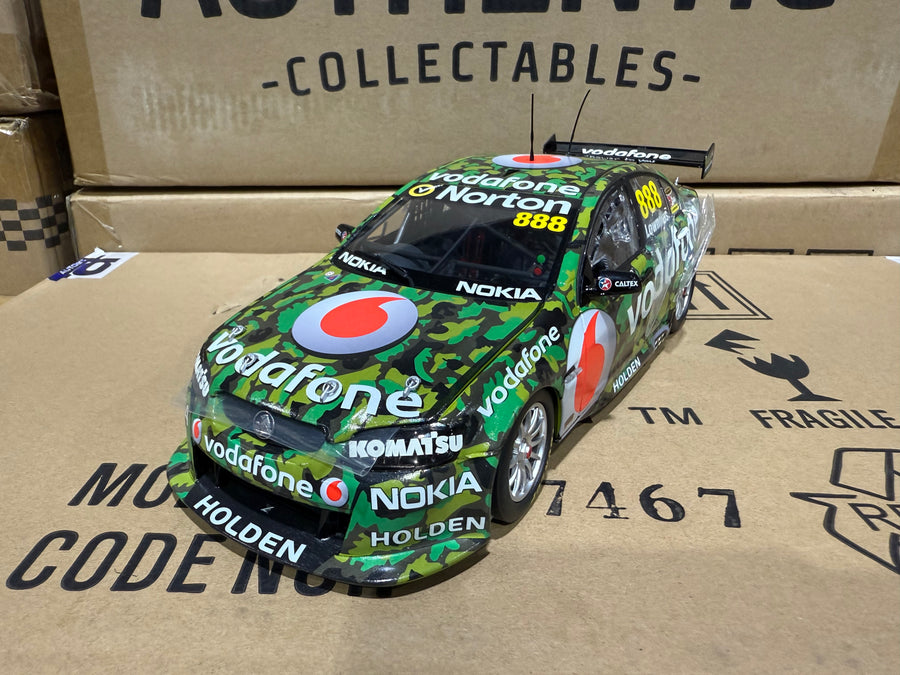 CRAIG LOWNDES' YEAR 2011 SUCROGEN TOWNSVILLE 400 TEAMVODAFONE VE SERIES II COMMODORE - 1:18 SCALE DIECAST MODEL