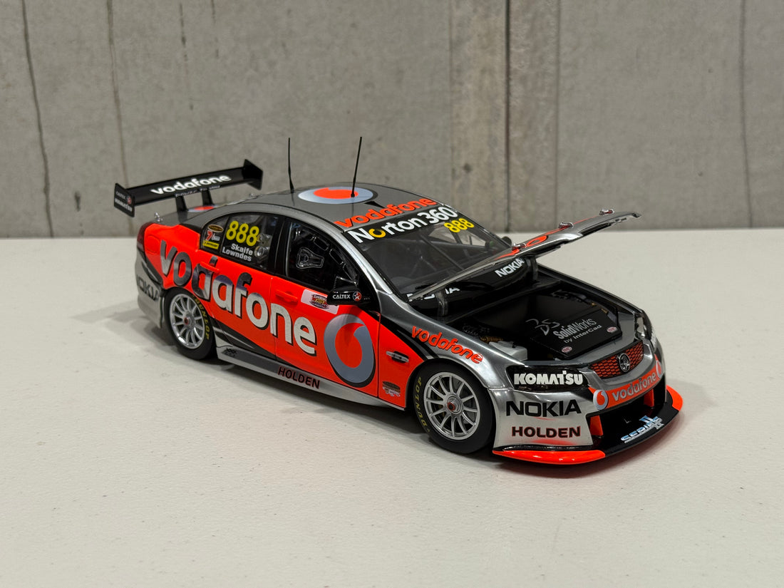 2010 Bathurst Winner - Craig Lowndes/Mark Skaife - 1:18 Scale Diecast Model