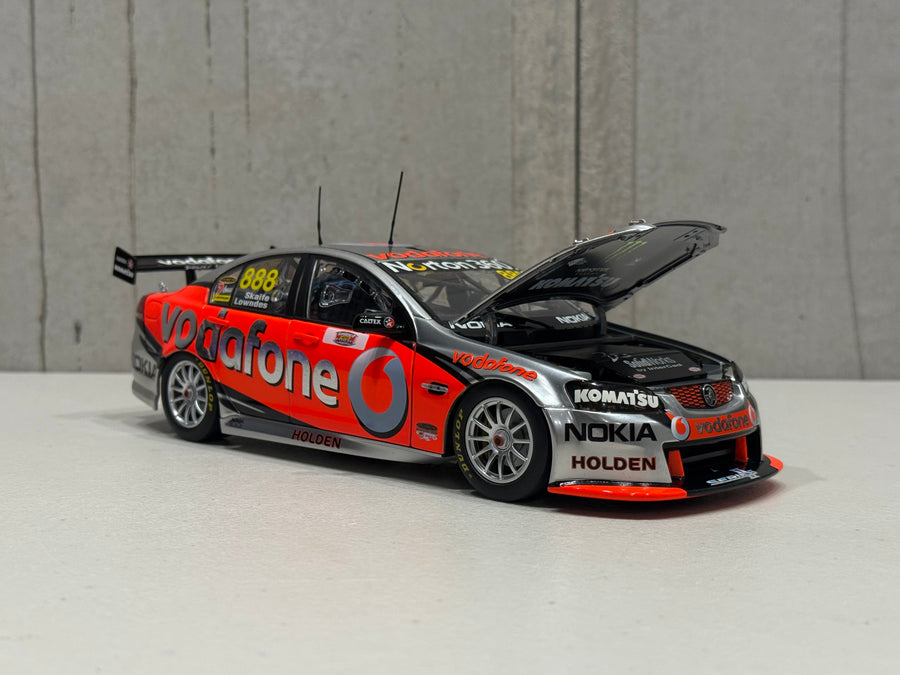 2010 Bathurst Winner - Craig Lowndes/Mark Skaife - 1:18 Scale Diecast Model
