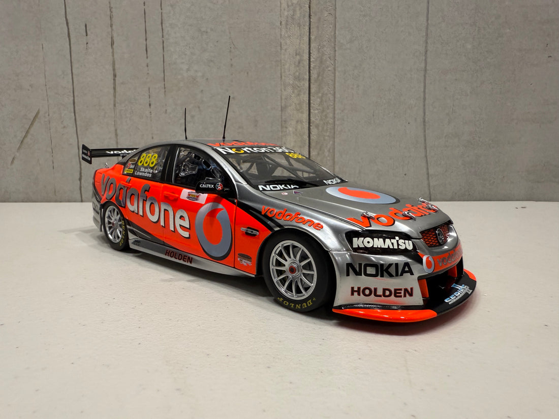 2010 Bathurst Winner - Craig Lowndes/Mark Skaife - 1:18 Scale Diecast Model