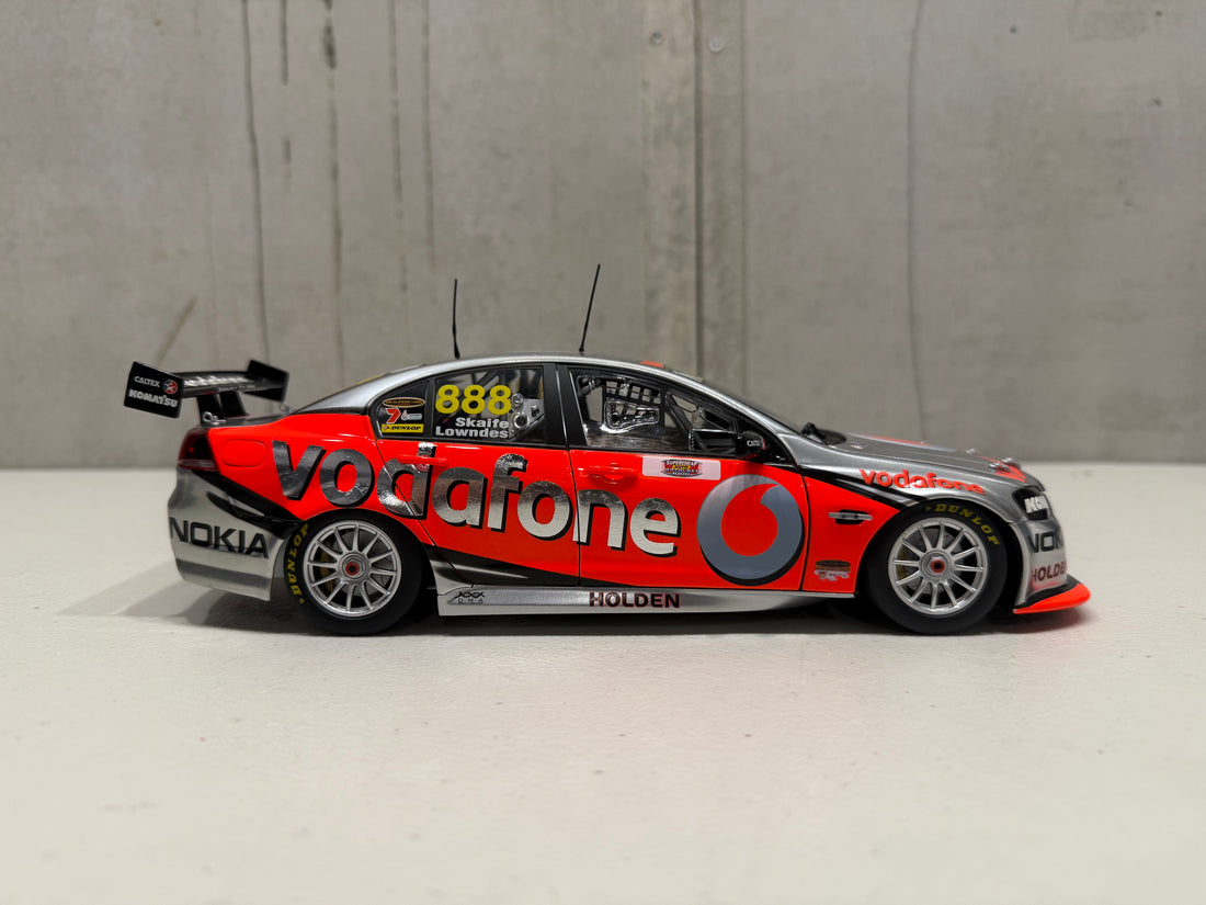2010 Bathurst Winner - Craig Lowndes/Mark Skaife - 1:18 Scale Diecast Model