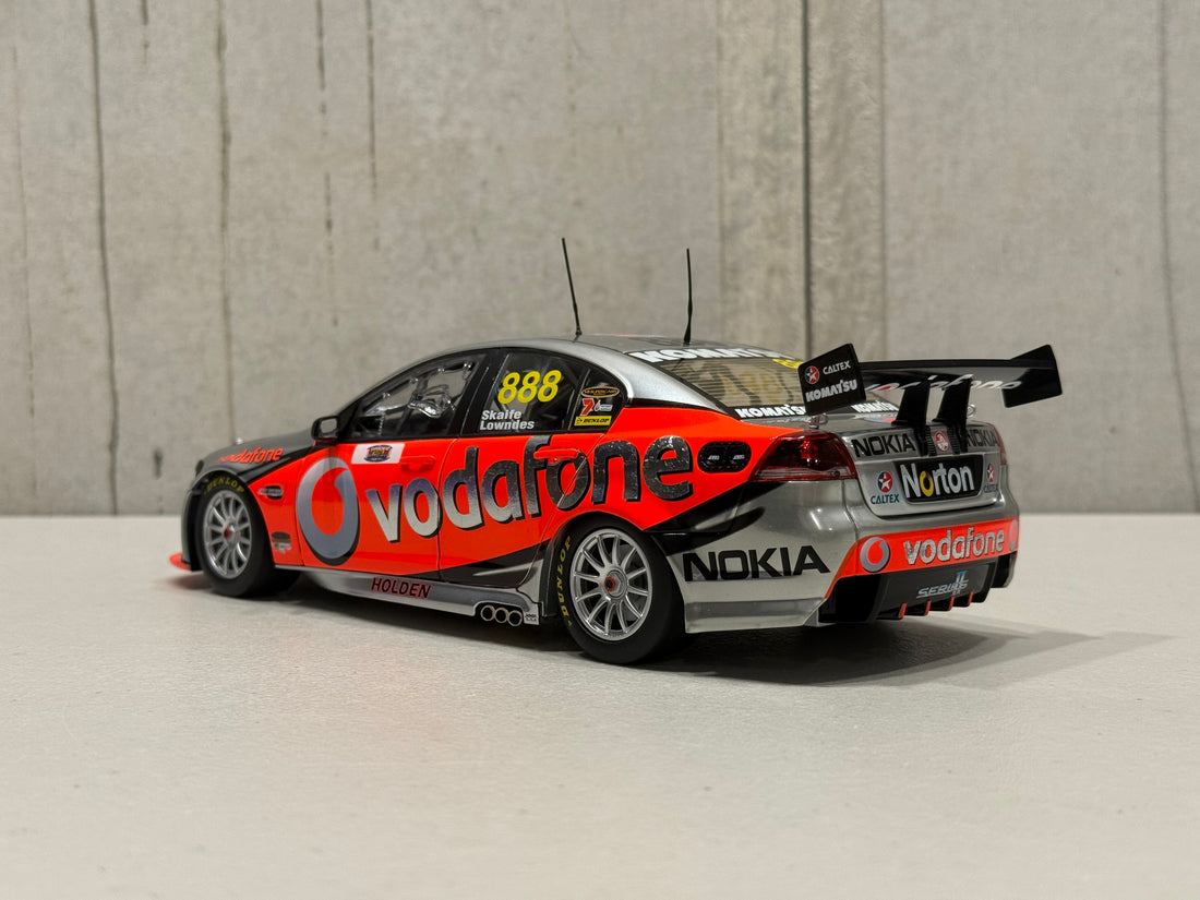 2010 Bathurst Winner - Craig Lowndes/Mark Skaife - 1:18 Scale Diecast Model