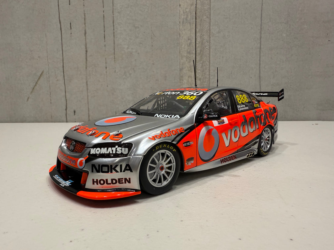 2010 Bathurst Winner - Craig Lowndes/Mark Skaife - 1:18 Scale Diecast Model