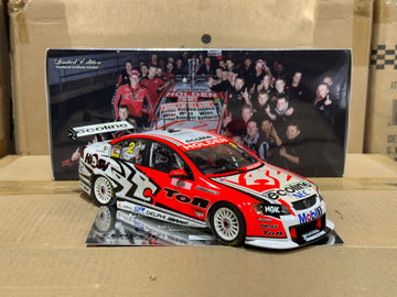 2009 Bathurst Winner Tander/Davison -- Holden Racing Team - 1:18 Scale Diecast Model