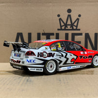 2009 Bathurst Winner Tander/Davison -- Holden Racing Team - 1:18 Scale Diecast Model