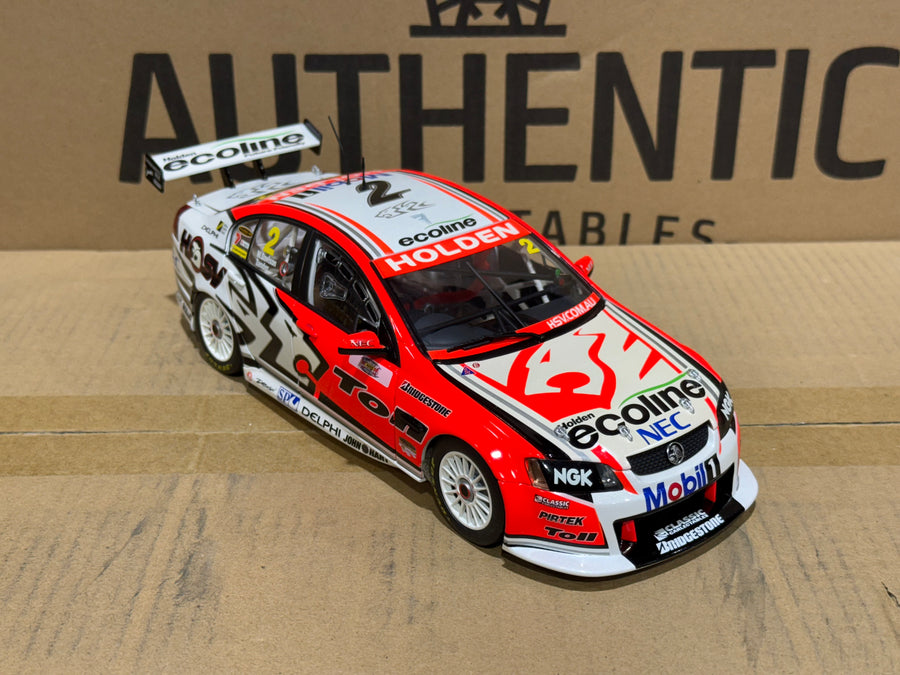 2009 Bathurst Winner Tander/Davison -- Holden Racing Team - 1:18 Scale Diecast Model