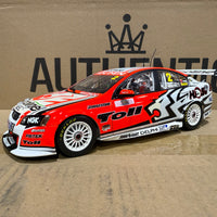 2009 Bathurst Winner Tander/Davison -- Holden Racing Team - 1:18 Scale Diecast Model