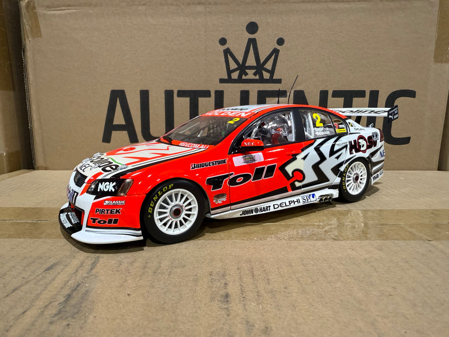 2009 Bathurst Winner Tander/Davison -- Holden Racing Team - 1:18 Scale Diecast Model