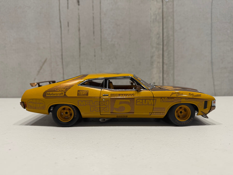 FORD XA FALCON GT 1974 BATHURST WINNER 50TH ANNIVERSARY GOLD LIVERY - 1:18 SCALE DIECAST MODEL