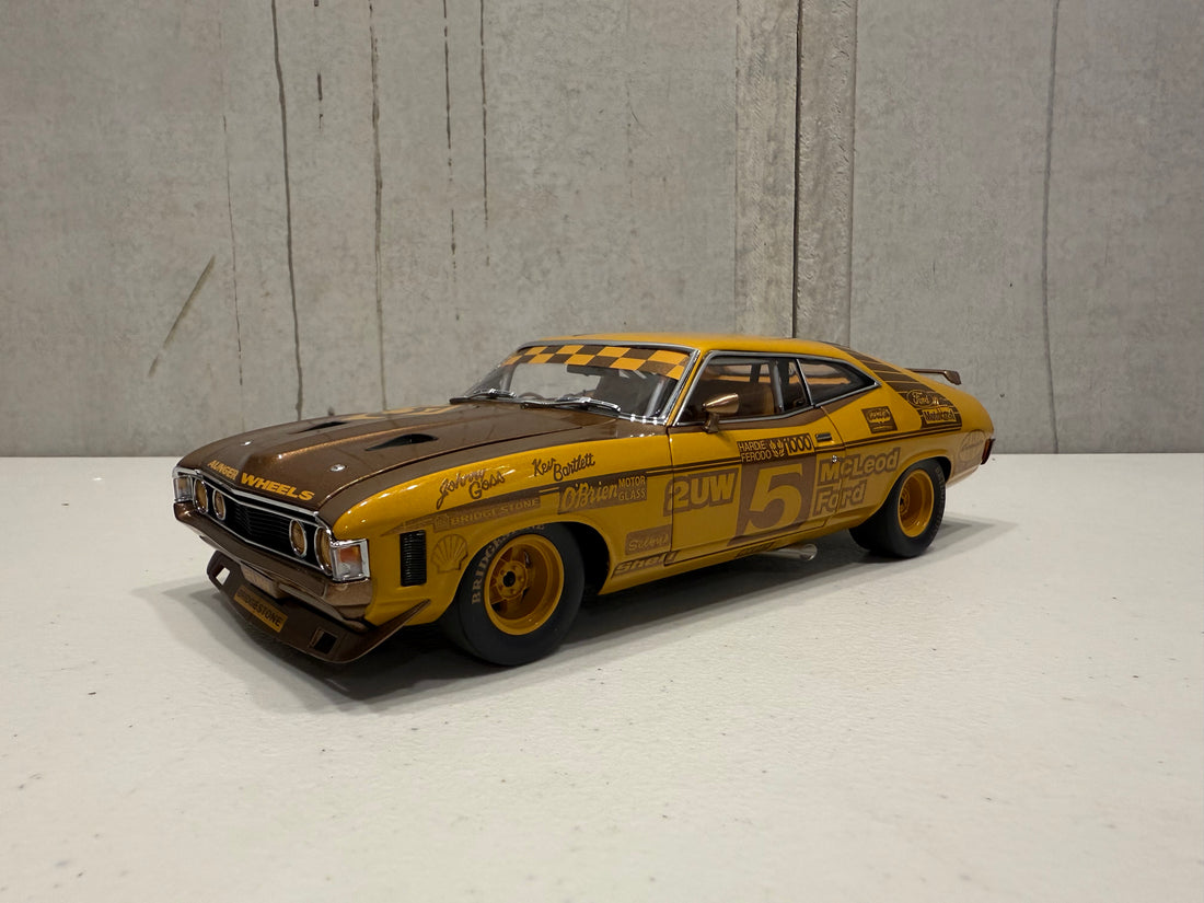 FORD XA FALCON GT 1974 BATHURST WINNER 50TH ANNIVERSARY GOLD LIVERY - 1:18 SCALE DIECAST MODEL