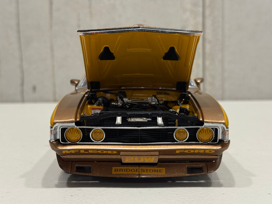 FORD XA FALCON GT 1974 BATHURST WINNER 50TH ANNIVERSARY GOLD LIVERY - 1:18 SCALE DIECAST MODEL