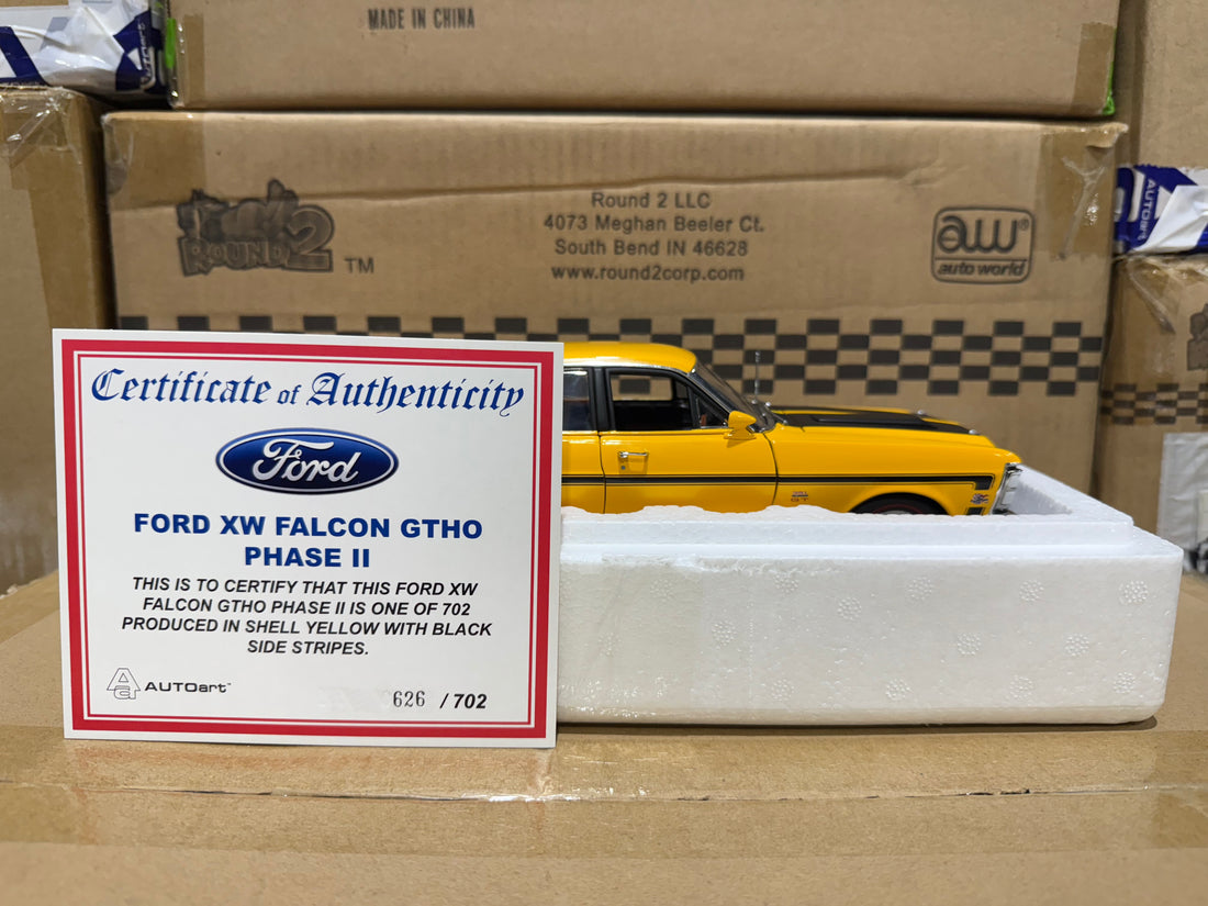 FORD XW FALCON GTHO PHASE 2 - YELLOW W/BLACK STRIPES - 1:18 SCALE DIECAST MODEL - BIANTE/AUTOART