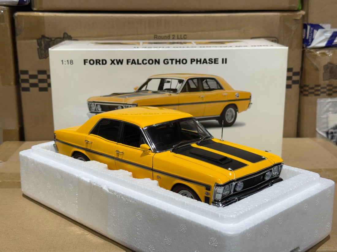 FORD XW FALCON GTHO PHASE 2 - YELLOW W/BLACK STRIPES - 1:18 SCALE DIECAST MODEL - BIANTE/AUTOART